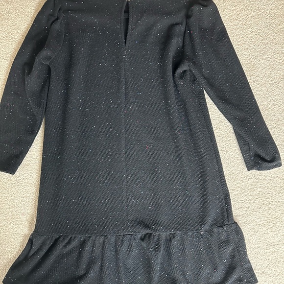 Loft, shift style, 3/4 length sleeve, soft fabric, ruffle hem. Great Condition! - Picture 5 of 7